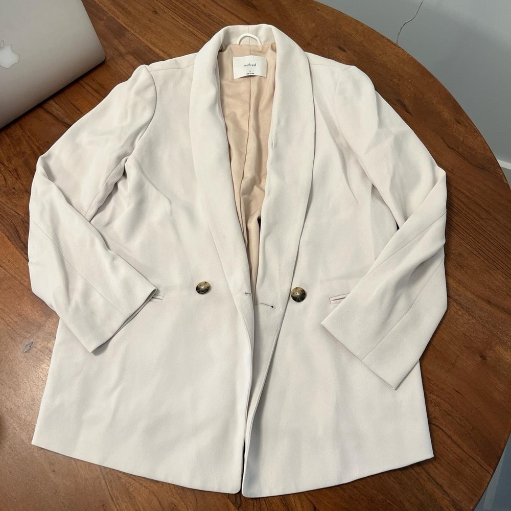 Aritzia Cream Blazer